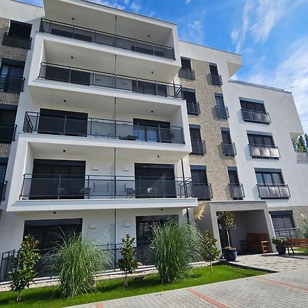 Harmonia Riva Apartman B11 Dunajska Streda Exterior photo